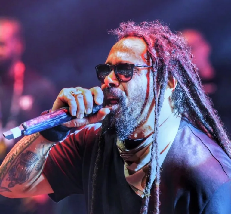 Marcelo Falcão e Tato do Falamansa juntos no Flamboyant In Concert