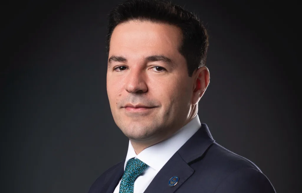 Rafael Lara Martins lança livro sobre o teletrabalho decente em Goiânia