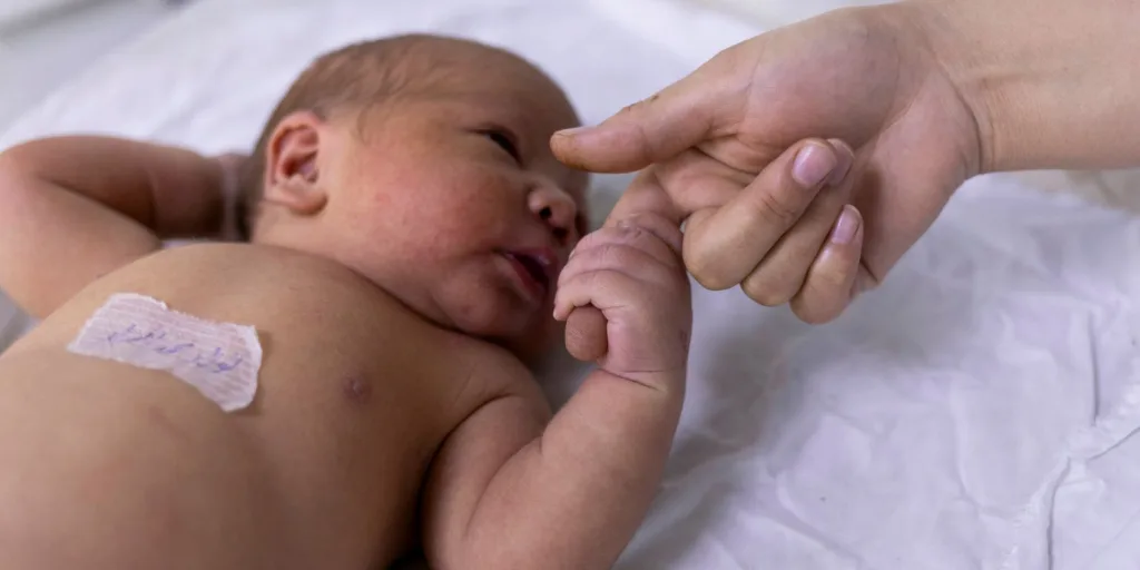 Teste do olhinho deve ser repetido três vezes ao ano até os 3 anos