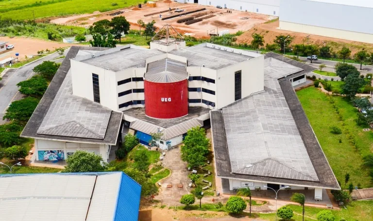 UEG abre seleção para vagas remanescentes via Enem com 300 oportunidades