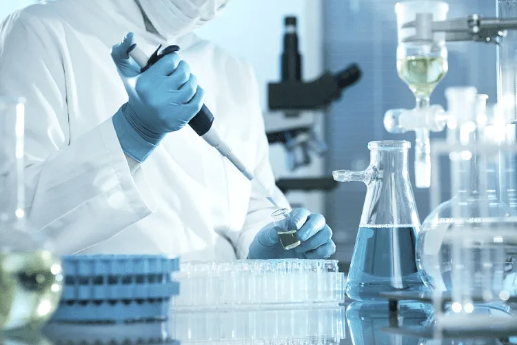 Edital investe R$ 8 milhões na manutenção de laboratórios