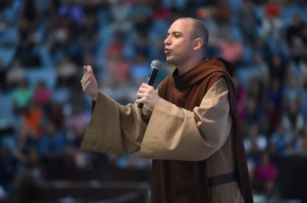 Juventude católica se prepara para encontro com Frei Gilson em Itumbiara-GO