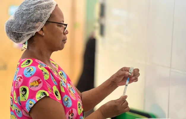 Goiânia intensifica vacinação e alerta para febre amarela após caso em Abadia de Goiás