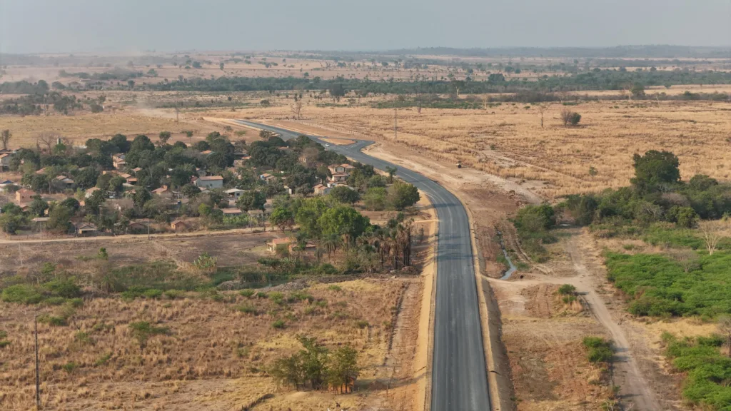 Pavimentação da GO-110 chega a Estiva e terá continuidade até São Domingos