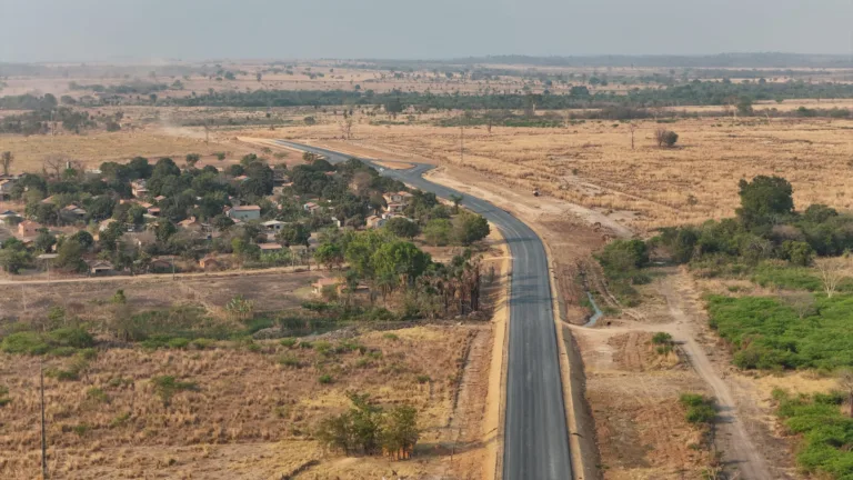 Pavimentação da GO-110 chega a Estiva e terá continuidade até São Domingos