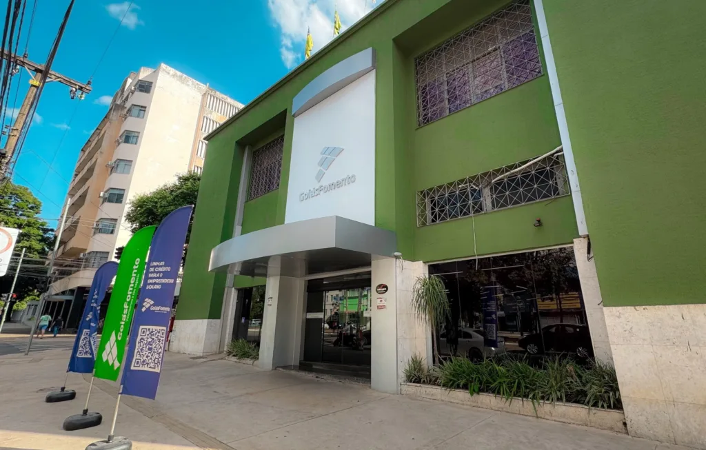 GoiásFomento abre concurso público com 19 vagas.