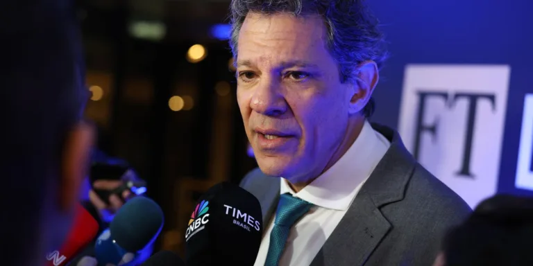 Haddad não vai à ONU para acompanhar possível votação de isenção do IR