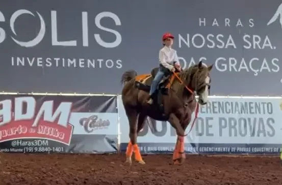 Irmãs Sebba brilham nos Três Tambores: Luíza, de 6 anos, estreia ao lado da irmã Cecília em Tietê (SP)