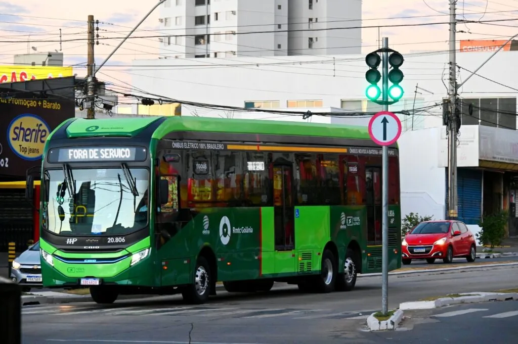 Metronização abre 90% dos semáforos para a passagem dos ônibus