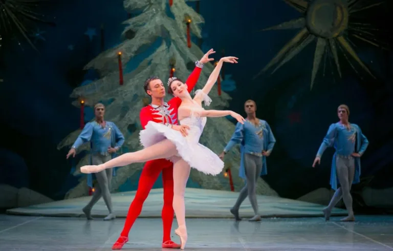 "O Quebra-Nozes" do Ballet de São Petersburgo chega a Goiânia com estrela russa