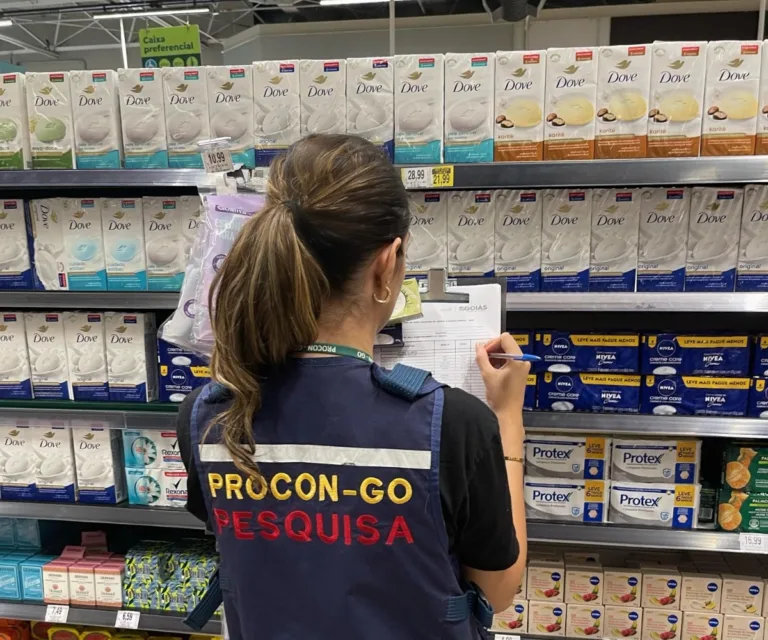 Procon encontra variação de até 250% em produtos de limpeza e higiene pessoal