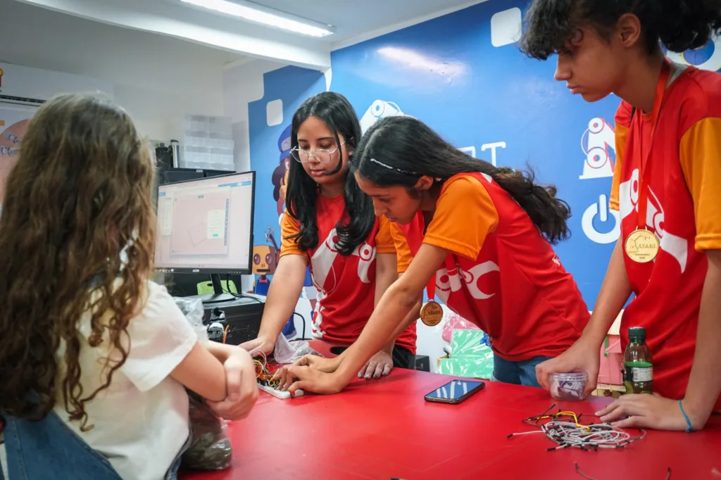 Goiás Social abre 820 vagas para curso gratuito de robótica