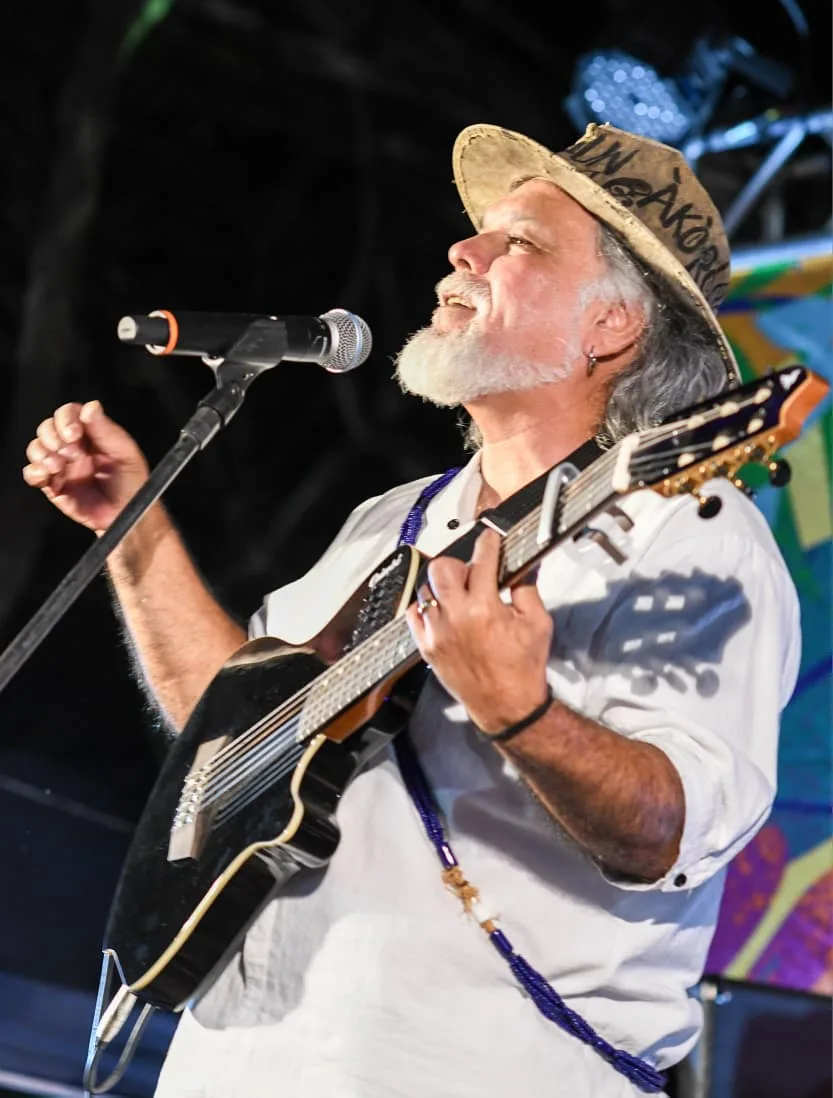 Festival MPB em Série III terá shows em Goiânia e Brasília - Cantor Pádua