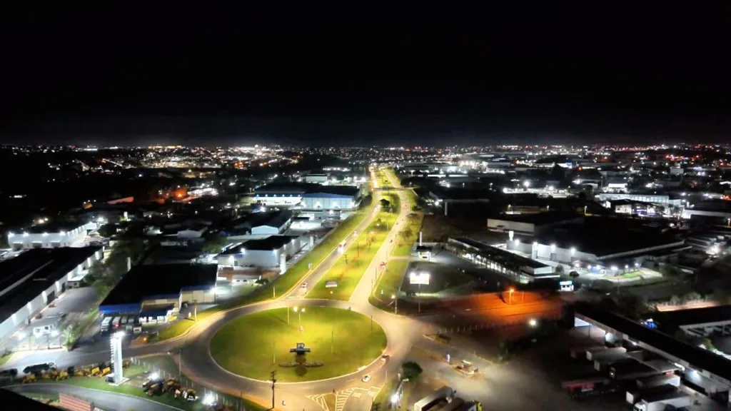 Parceria entre Prefeitura e Codego moderniza iluminação do Daiag
