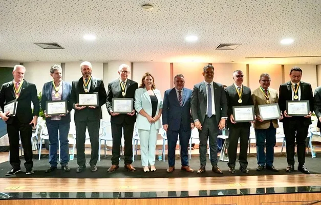 Assembleia Legislativa homenageia cooperativismo goiano em sessão solene