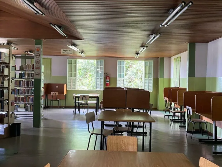 Biblioteca Municipal Cora Coralina comemora 40 anos com feira de doação de livros literários