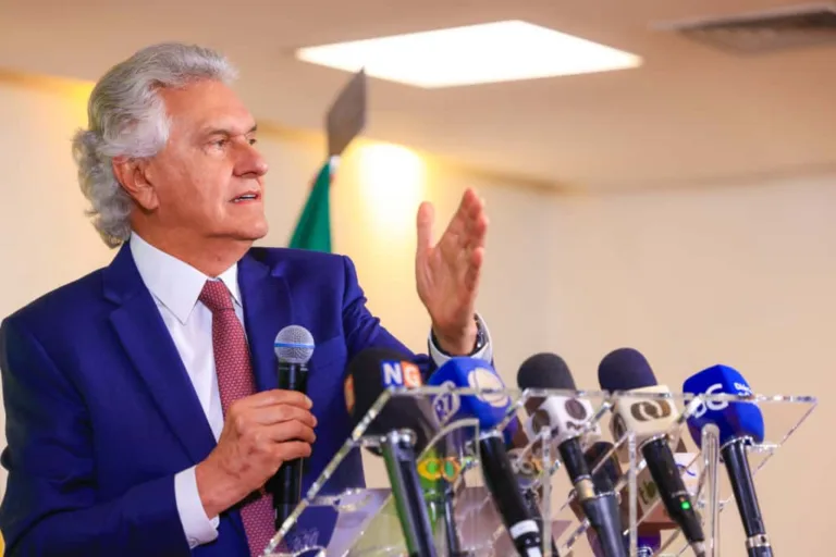 Caiado aciona STF contra União por corte de verbas na saúde de Goiás