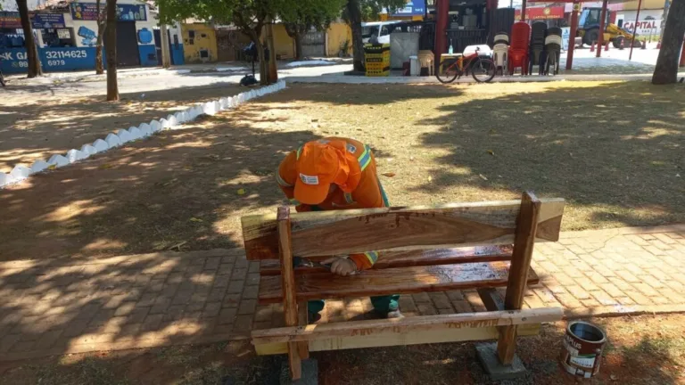 Prefeitura de Goiânia revitaliza 51 praças na Região Oeste