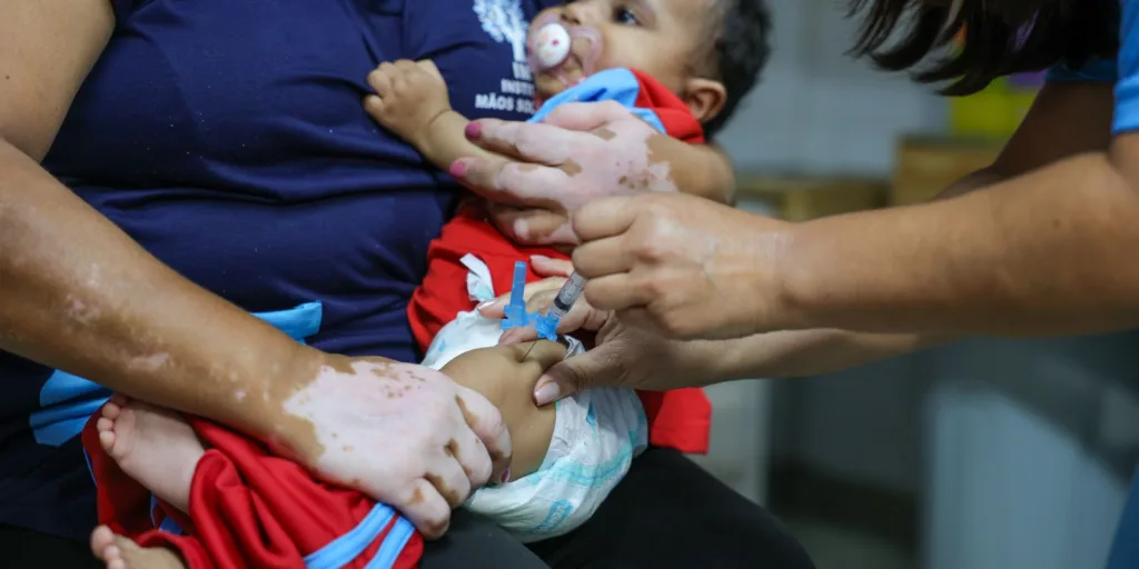 Casos de coqueluche crescem e provocam internações e mortes