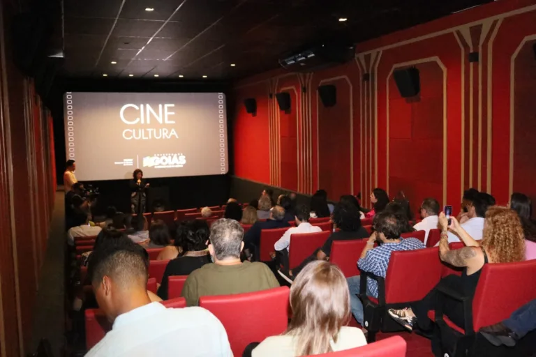 Confira o que abre e fecha nos feriados do aniversário de Goiânia e Dia do Servidor Público - Cine Cultura