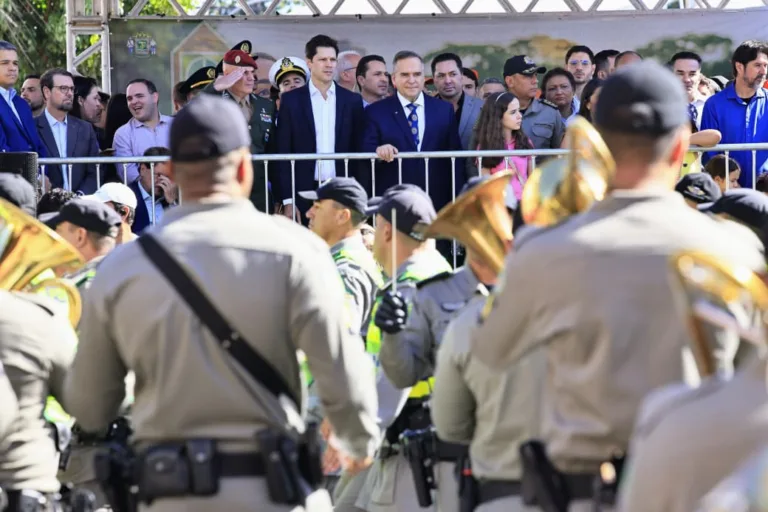 Daniel Vilela no desfile do aniversário de Goiânia