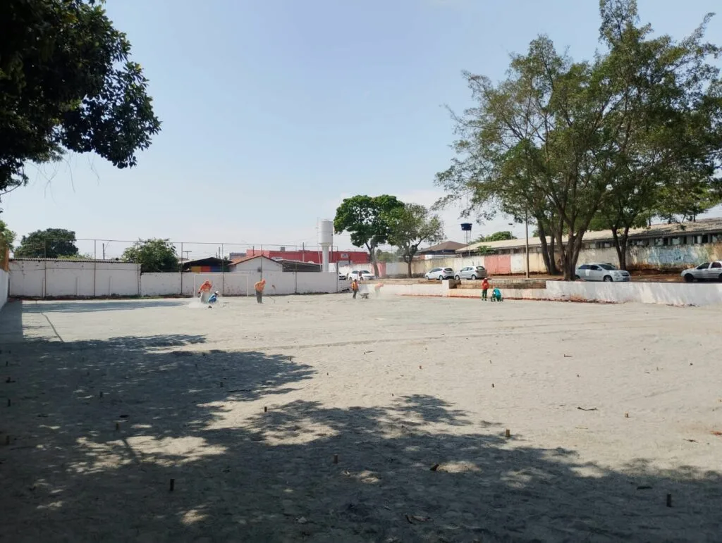 Prefeitura de Goiânia requalifica cinco campos de futebol e uma pista de bicicross