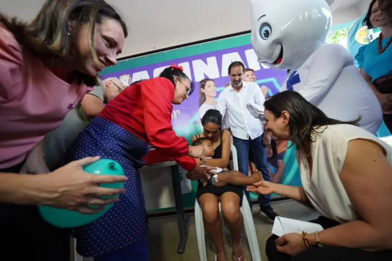 Campanha de Multivacinação