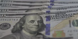 Bolsa volta a bater recorde e ultrapassa os 148 mil pontos