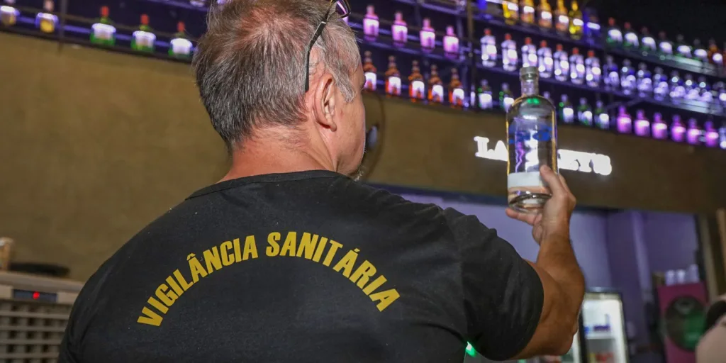 Metanol: nove estados investigam casos de intoxicação