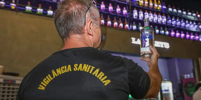 Metanol: nove estados investigam casos de intoxicação