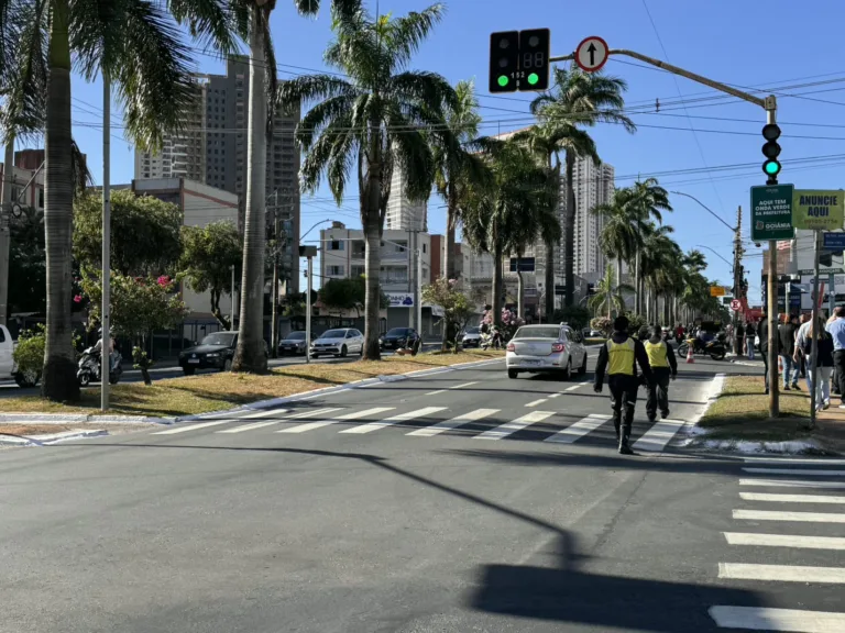 Onda Verde reduz em 30% o tempo de deslocamento na Avenida 85, em Goiânia