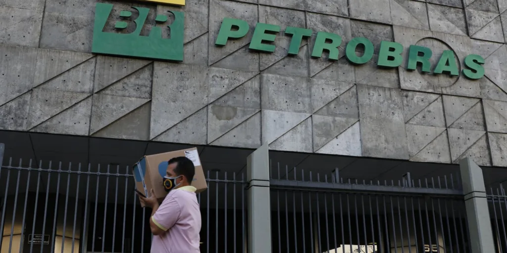 Petrobras faz importação inédita de gás de Vaca Muerta, na Argentina