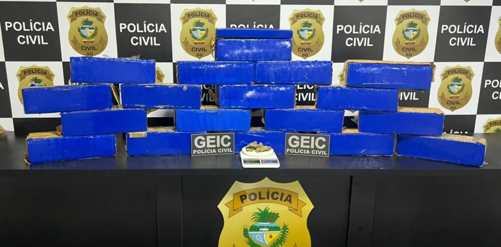 Polícia desativa apartamento usado como depósito de drogas