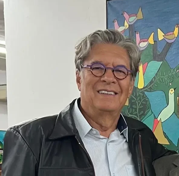 Ademir Hamú lança livro "Os Segredos das Canções" em Goiânia