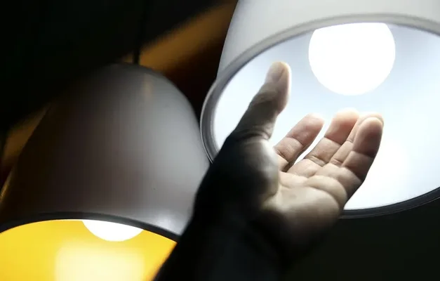 Bandeira Vermelha Patamar 1 Vigorará em Outubro, com Adicional nas Contas de Energia