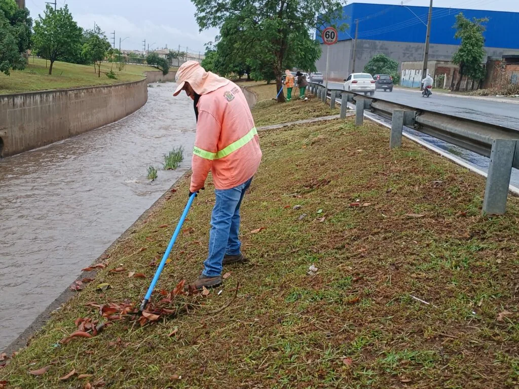 Comurg intensifica limpeza urbana e combate alagamentos em Goiânia