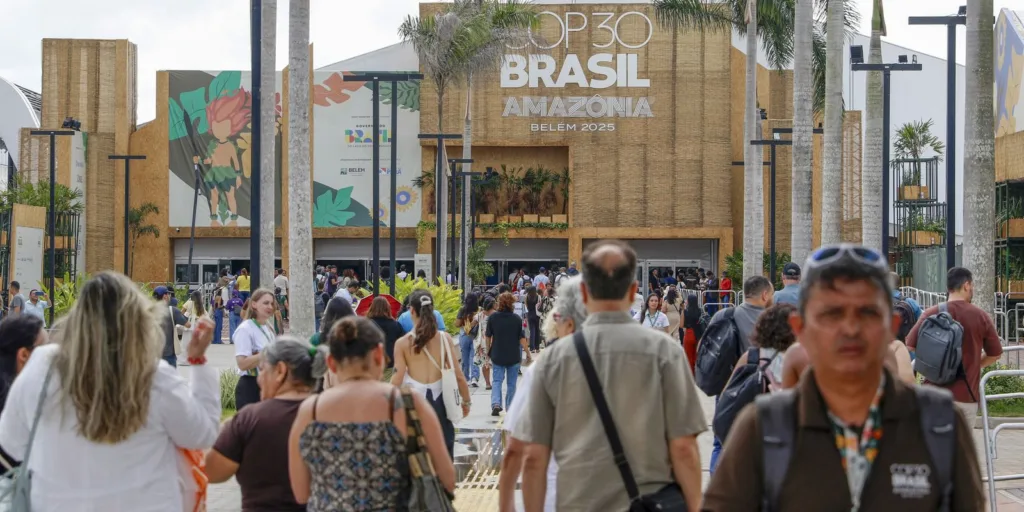 Cúpula dos Povos traz perspectiva social e ambiental à COP30