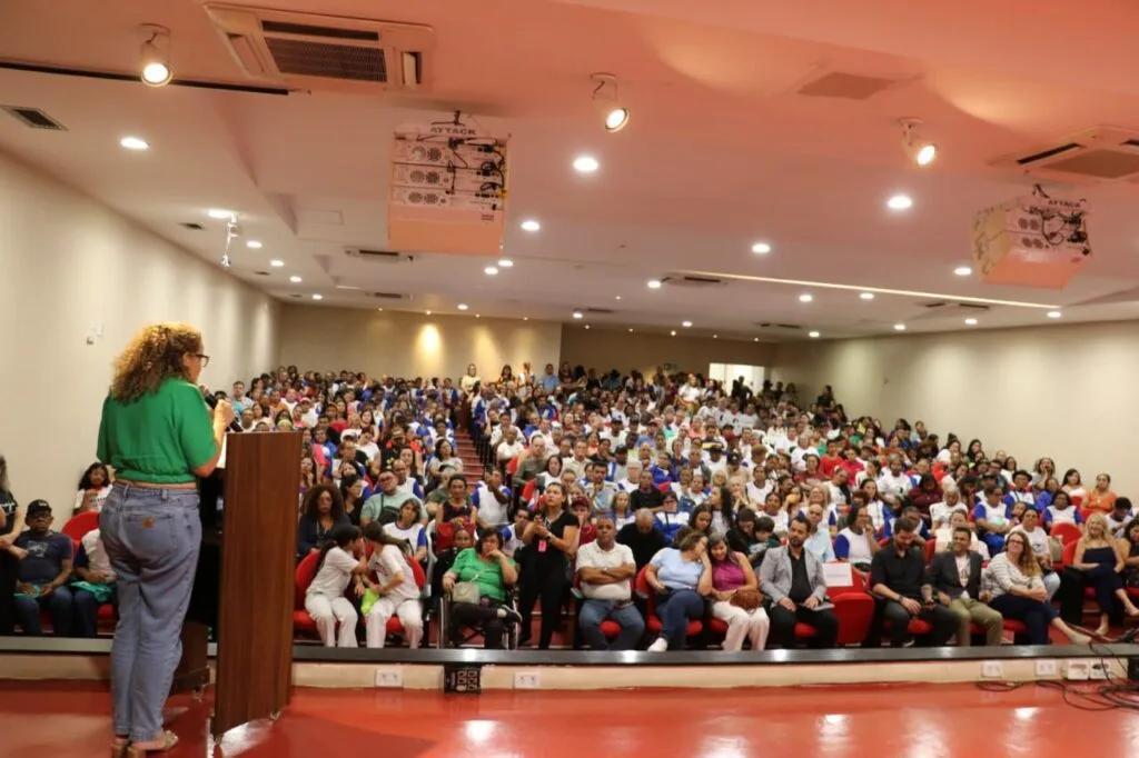 Prefeitura de Goiânia realiza 1ª Mostra Cultural da Educação de Jovens e Adultos