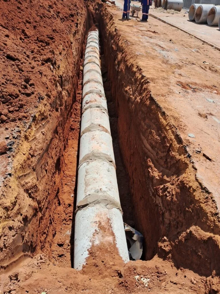 Prefeitura de Goiânia amplia rede de drenagem no Jardim Petrópolis