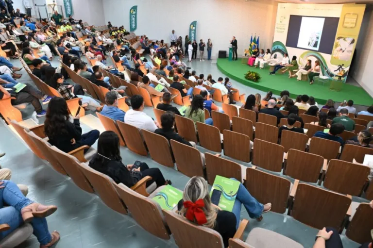 Prefeito Sandro Mabel participa do Fórum Goiano de Mobilidade e apresenta ações viárias em Goiânia