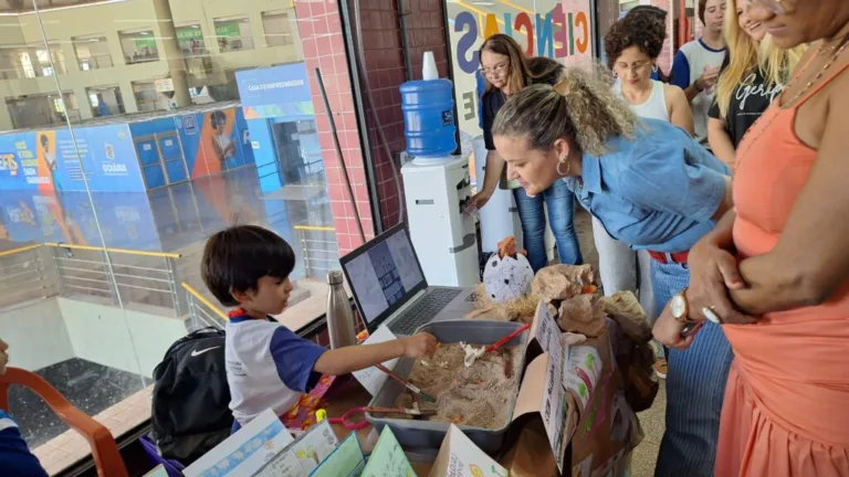 Feira de Ciências da SME expõe inovação, criatividade, compromisso e muito aprendizado