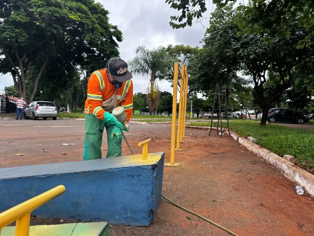 Prefeitura de Goiânia revitaliza 45 praças na Região Sudoeste