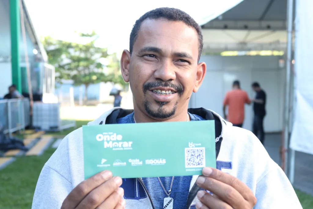 Benefícios habitacionais chegam a 411 famílias da Região Metropolitana