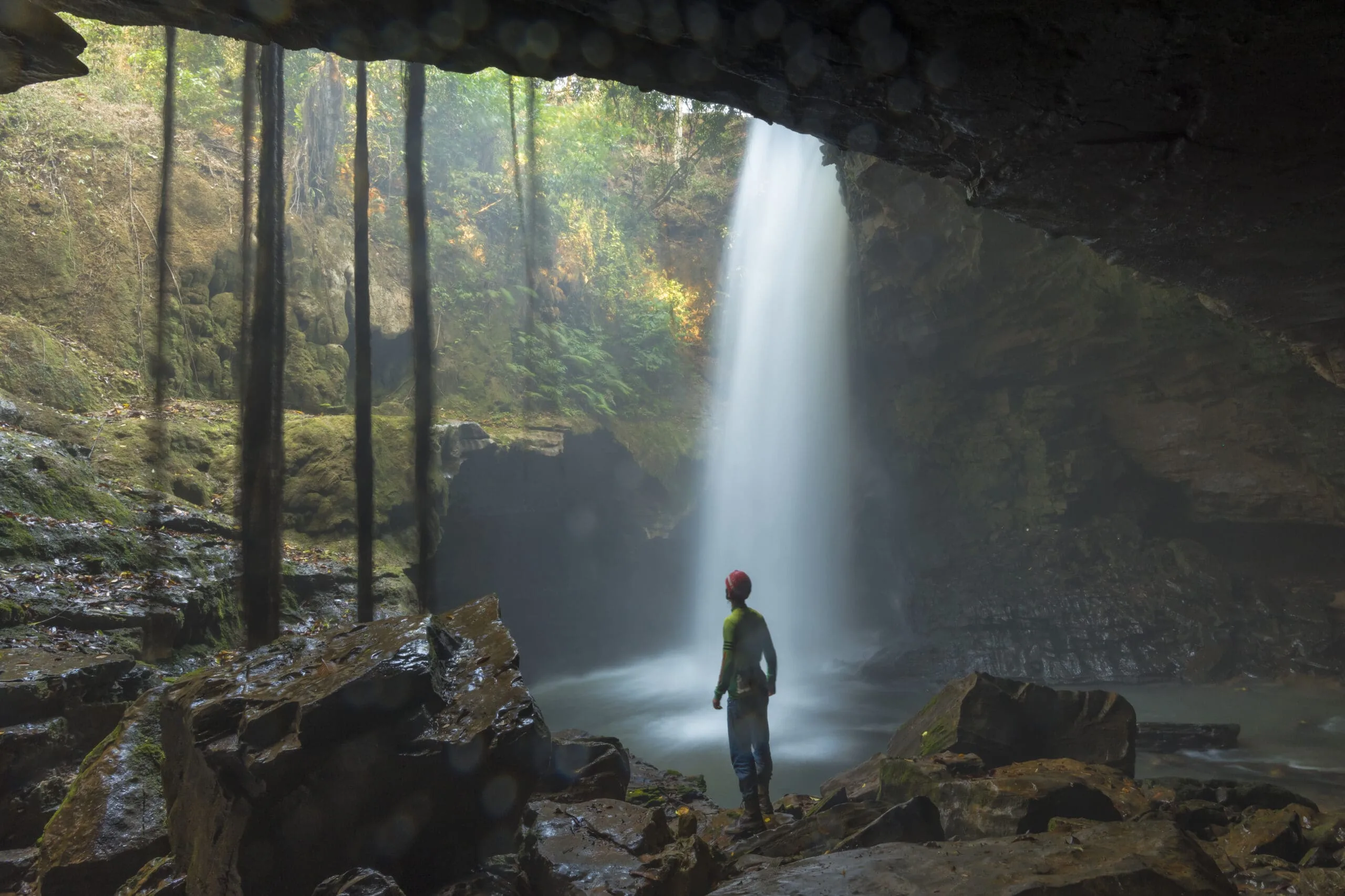 Nova revista destaca ações, destinos e projetos de turismo em Goiás