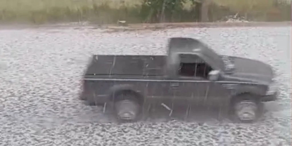 Queda de granizo atinge mais de 34 mil pessoas em Erechim