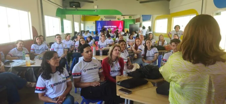 Professores do programa GO English passam por capacitação