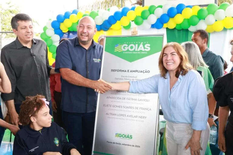 Governo inaugura nova sede da escola estadual de Flores de Goiás