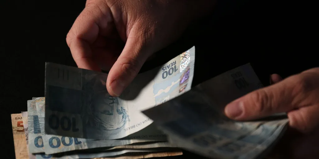 Mercado reduz previsão da inflação para 4,43% este ano