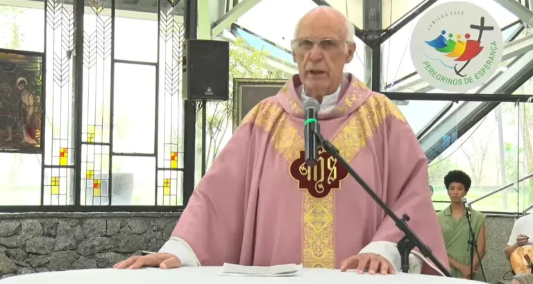 Dom Odilo determina pausa de Padre Júlio Lancellotti nas transmissões e redes sociais