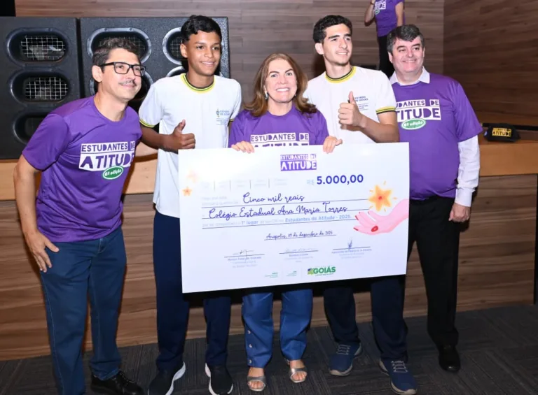 Estudantes de Atitude premia comunidade escolar da rede pública estadual